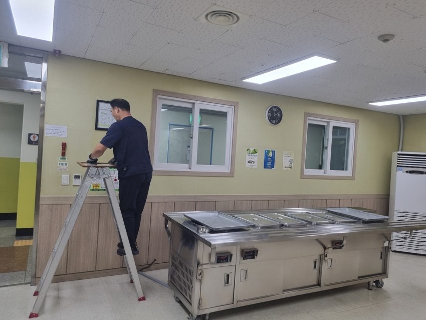 병원 식당 방수 보수 · 벽면 마감 9
